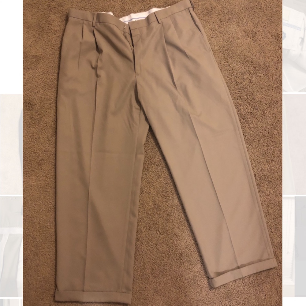 Men’s Khakis